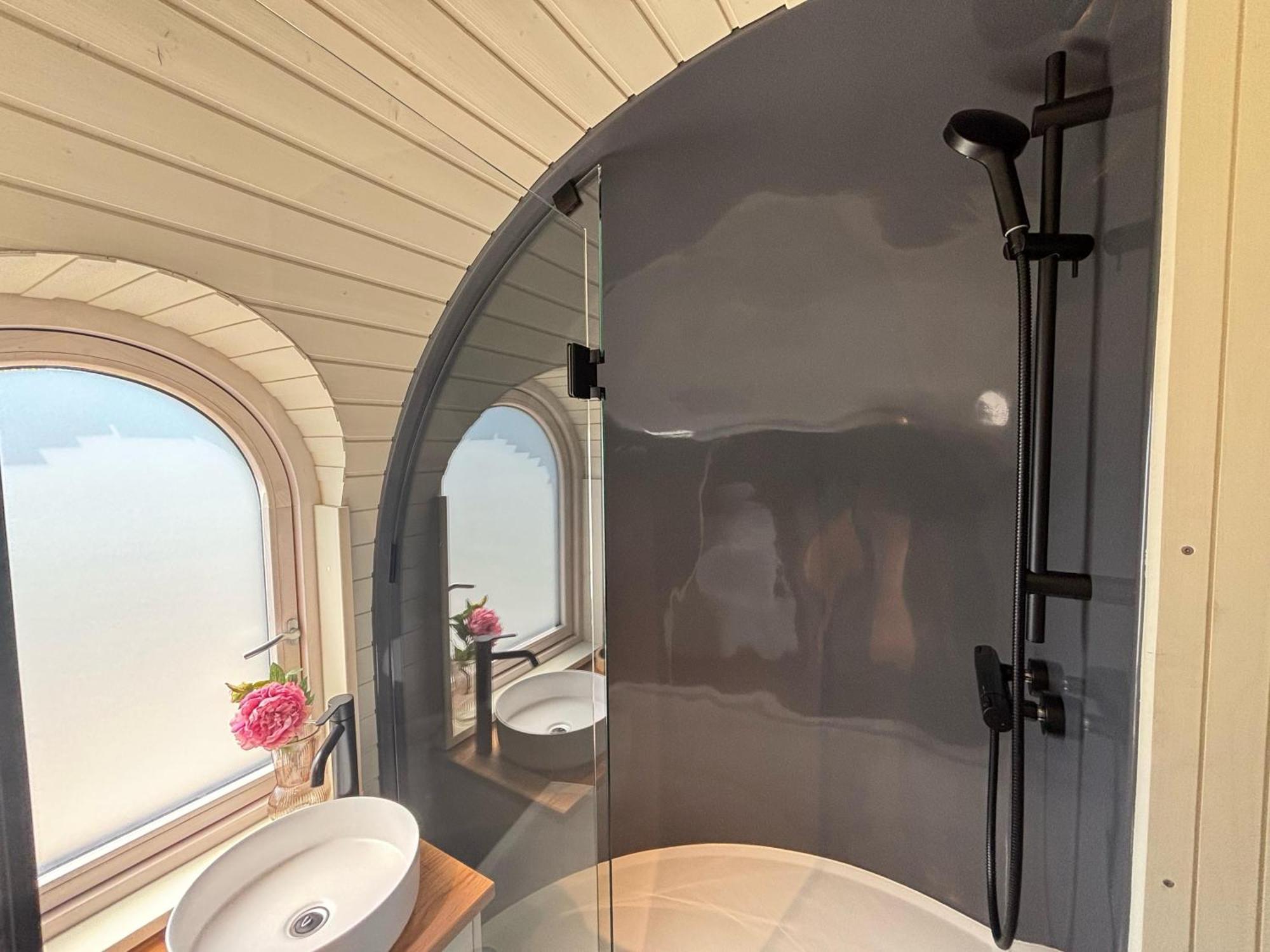Quarrywood Glamping * Tenby